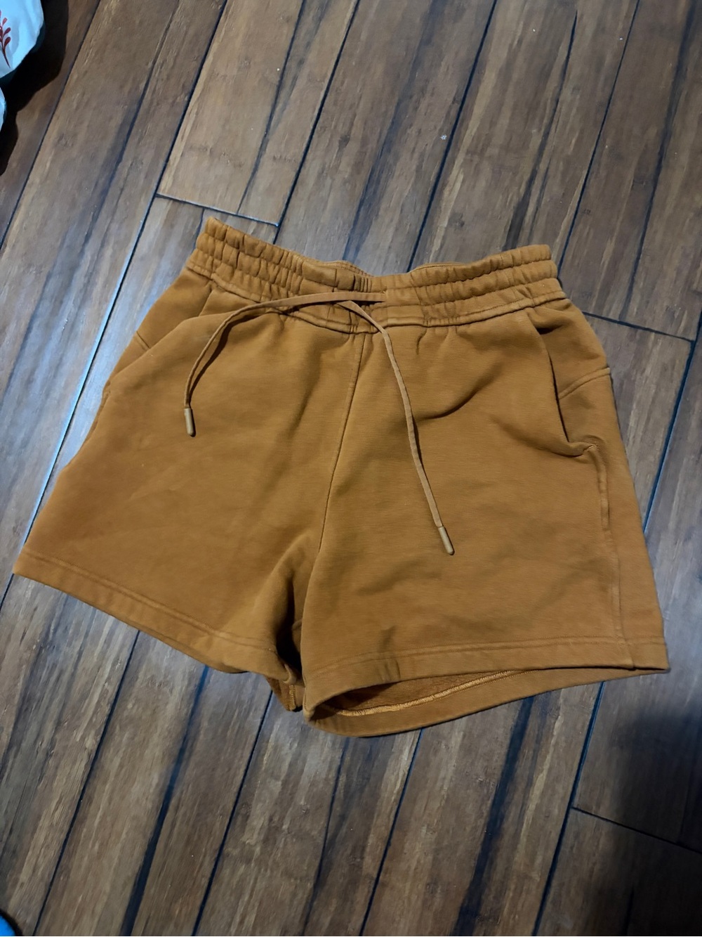 lululemon athletica scuba shorts size 4